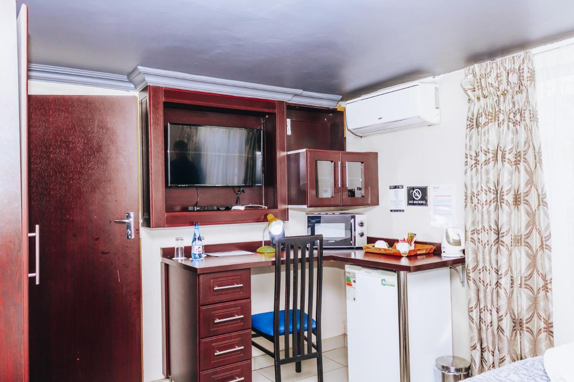 New England Guest House By Ilawu Pietermaritzburg Bagian luar foto